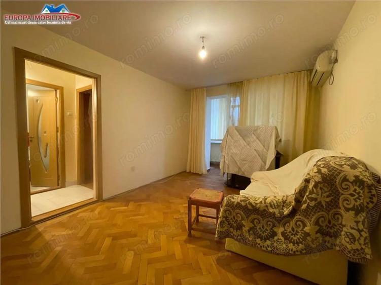 Apartament cu 4 camere în Spitalului