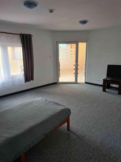 Spațiu comercial, de 794 mp, în Batiz