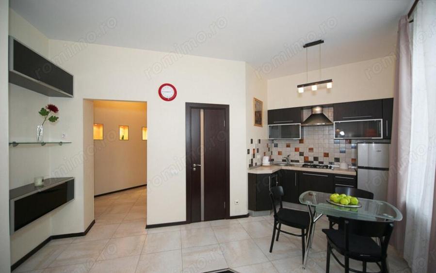 Garsoniera de inchiriat zona Tractorul - 3