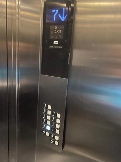 Proprietar,vand ap 2 camere,nedecomandat46mp,terasa 20,bl Iris Torontalului,et 8 - 9