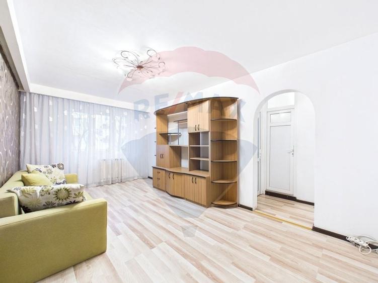 Apartament cu 4 camere de vanzare in zona Rahova - 1