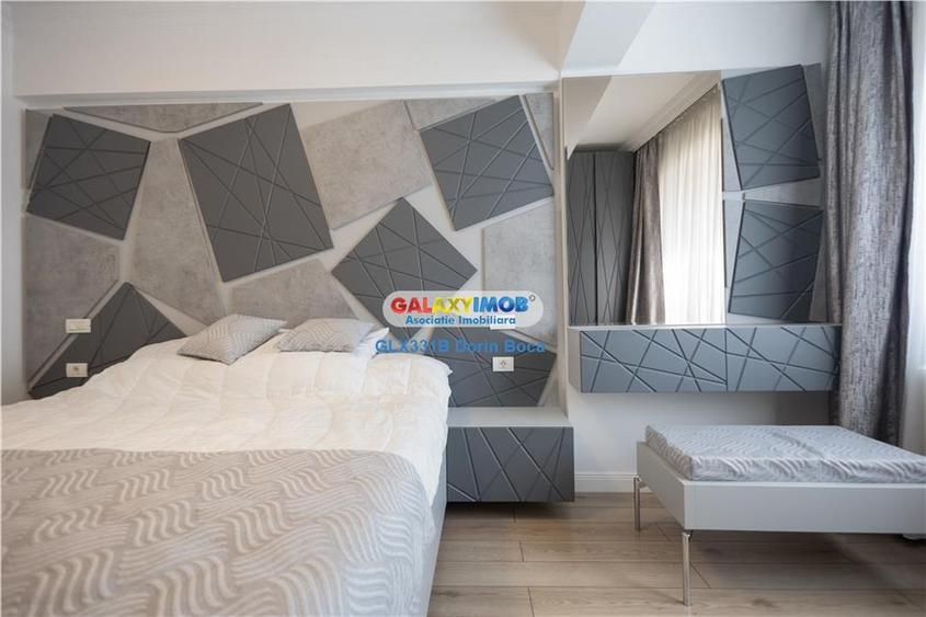 Apartament cu 3 camere semidecomandat, mobilat în Titan