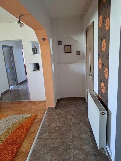 Vanzare apartament cu 3 camere pe Drumul Careiului langa fostul Restaurant Lotus - 1