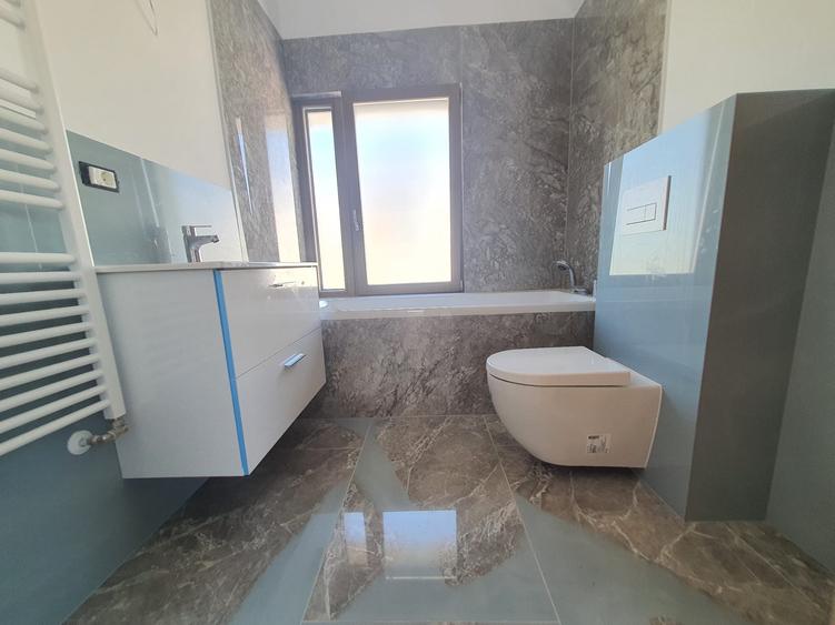 Monarch Soleil  - parchet , usi interioare, tamplarie din lemn natural - 10