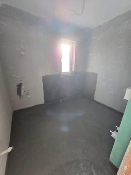 Duplex cu 4 camere cu Canalizare în Moșnița Nouă