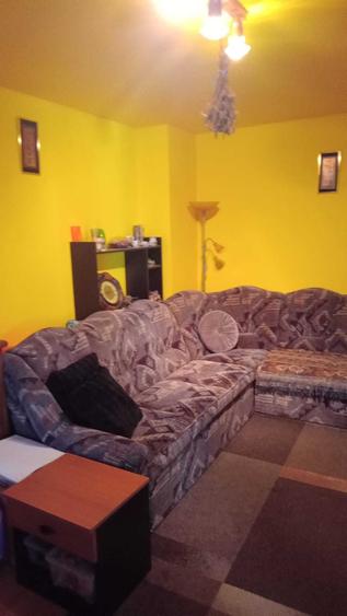 Apartament cu 3 camere decomandat în Alfa