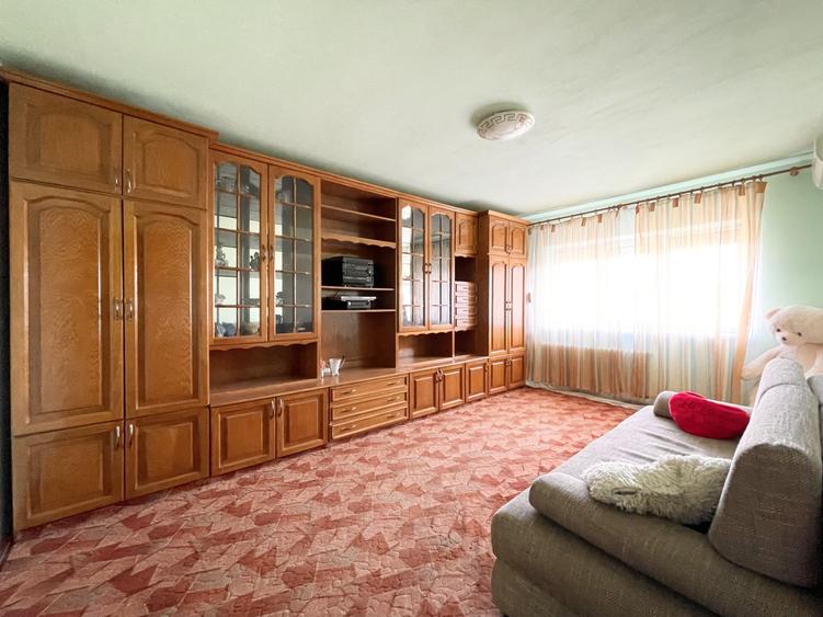 Apartament cu 2 camere decomandat, mobilat în Girocului
