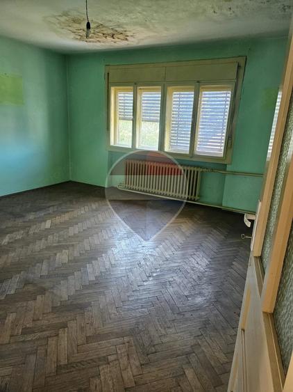 Casă cu 6 camere cu Teren 631 Mp în Ultracentral