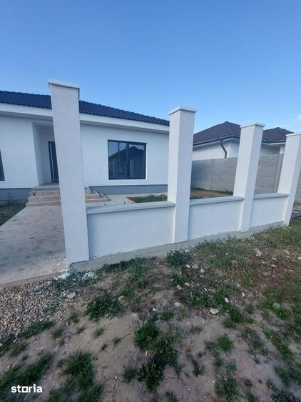 Casă cu 4 camere cu Teren 500 Mp în Central