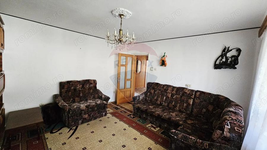 Apartament cu 4 camere decomandat, mobilat în Mărăței