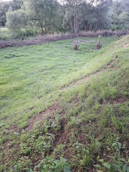 Teren de 3000 mp, în Luna