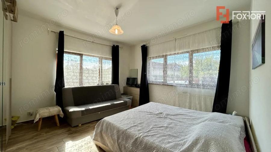 Apartament cu 3 camere semidecomandat, mobilat în Ghiroda