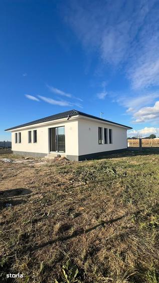 Casă cu 4 camere cu Teren 1500 Mp în Central