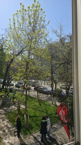 Apartament cu 2 camere semidecomandat în Iancului