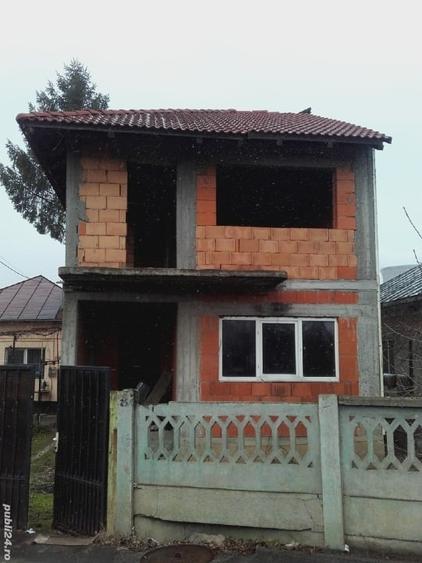 Casă individuală cu 4 camere cu Teren 314 Mp în Bariera Vâlcii