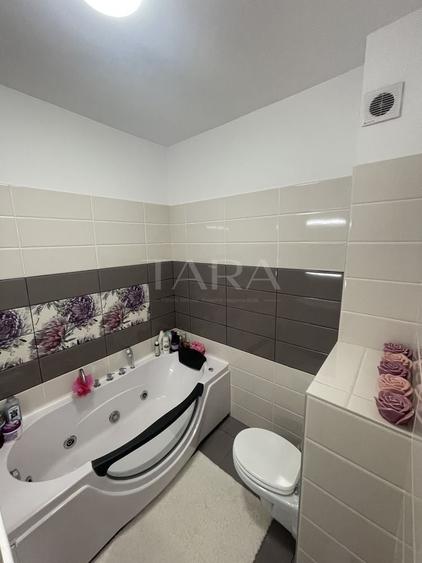 Apartament cu 2 camere semidecomandat, mobilat în Baciu