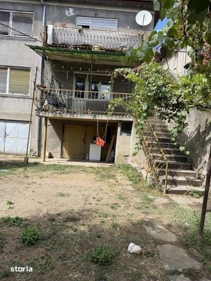 Apartament cu 3 camere decomandat în Titulescu