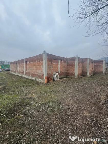 Casă cu 5 camere cu Teren 800 Mp în Tăuții-Măgherăuș