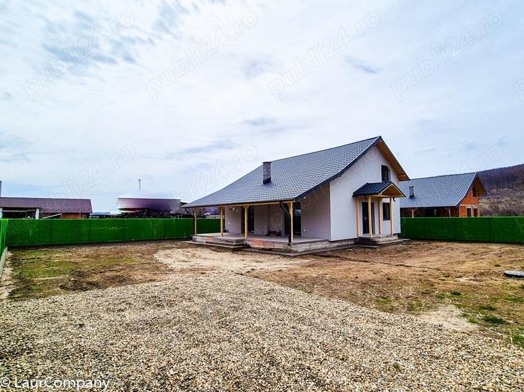 Casă cu 4 camere cu Teren 500 Mp în Drăganu