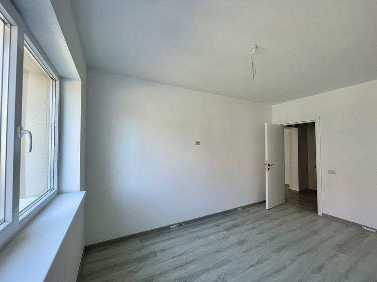 Apartament cu 2 camere semidecomandat în Sânpetru