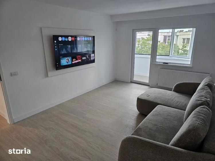 Apartament cu 4 camere decomandat, mobilat în Central
