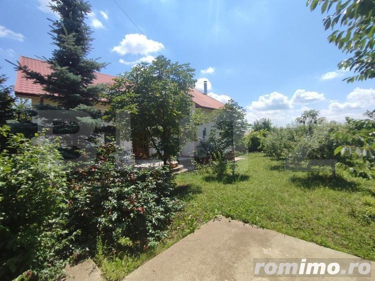 Casă cu 8 camere cu Teren 992 Mp în Cătămărești