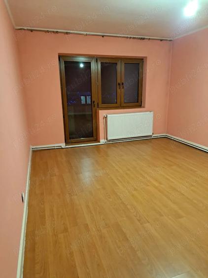 Vanzare -Apartament 4 camere , etaj 1 loc Aninoasa jud Hunedoara - 2