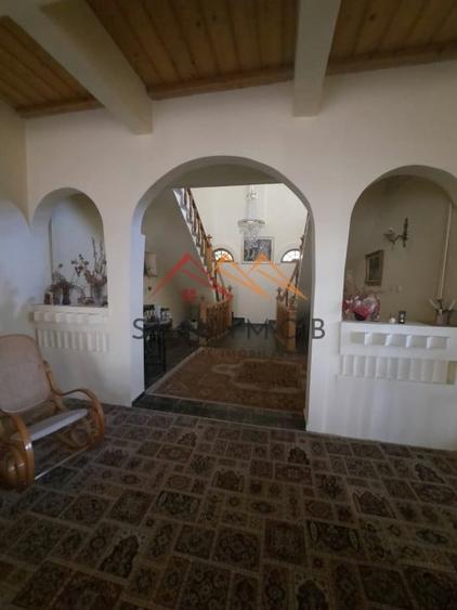 Casa tip conac, teren 4000 mp, finisaje deosebite, garaj, Prahova - 8