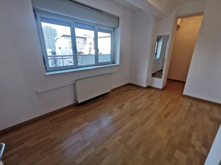 De inchiriat penthouse cu 4 camere – Complexul The Ring - 6