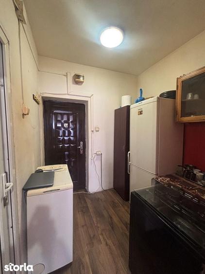 DGM Imobiliare: Camera camin str. Spaniei-Nanterre, et. 1/4 - 5