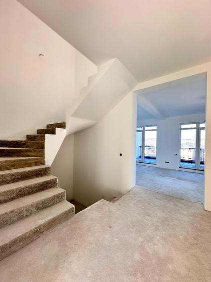 Duplex de vanzare, 3 nivele, 170 mp, teren 270 mp, zona Narciselor - 8