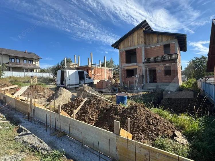 Case moderne individuale, 100 mp utili, zona Burdujeni - 1