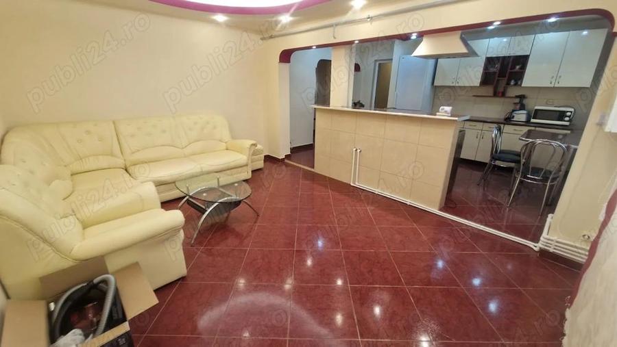 Apartament cu 3 camere decomandat în Central
