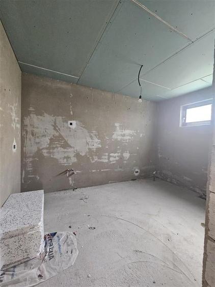 CASA P+ 1E  si  TEREN 500 MP DE VANZARE IN ANDRASESTI - 9