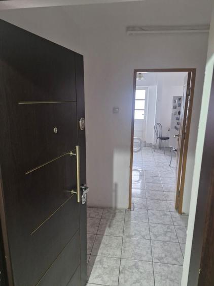 De inchiriat apartament 2 camere central Pucioasa cu 400 euro/luna - 3