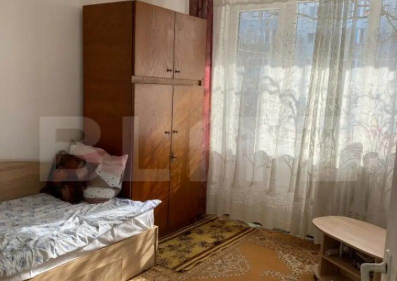 Apartament de vazare, cu 4 camere, 90 mp + balcoane, zona La - 10