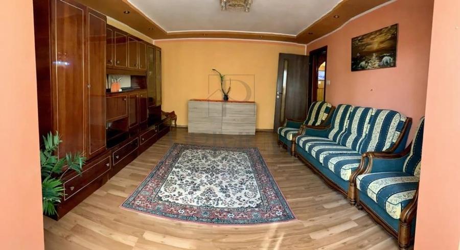 Apartament cu 3 camere decomandat, mobilat în Dâmbovița