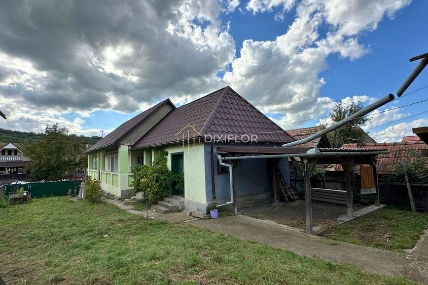 Casă cu 2 camere și teren generos | Roteni | 69.000 EUR - 2