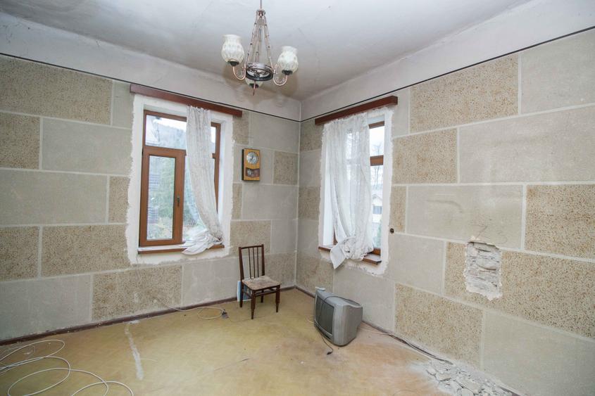 Vila Viorica Kogalniceanu - monument istoric de vanzare central Sinaia - 11