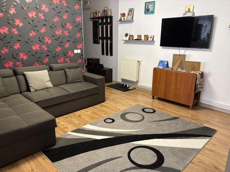 Vand apartament in Floresti - 1