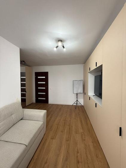 Garsonieră spațioasă de închiriat Apărătorii Patriei - 1