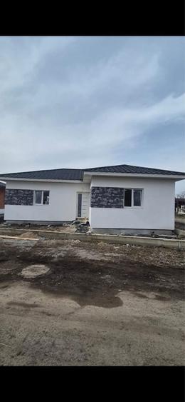 Ofer spre vanzare Case Noi Semifinisate in Madaras - 2