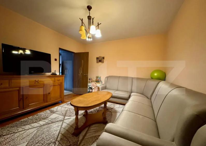 Apartament 2 camere, decomandat, 51.5 mp, mobilat Zona C - 8