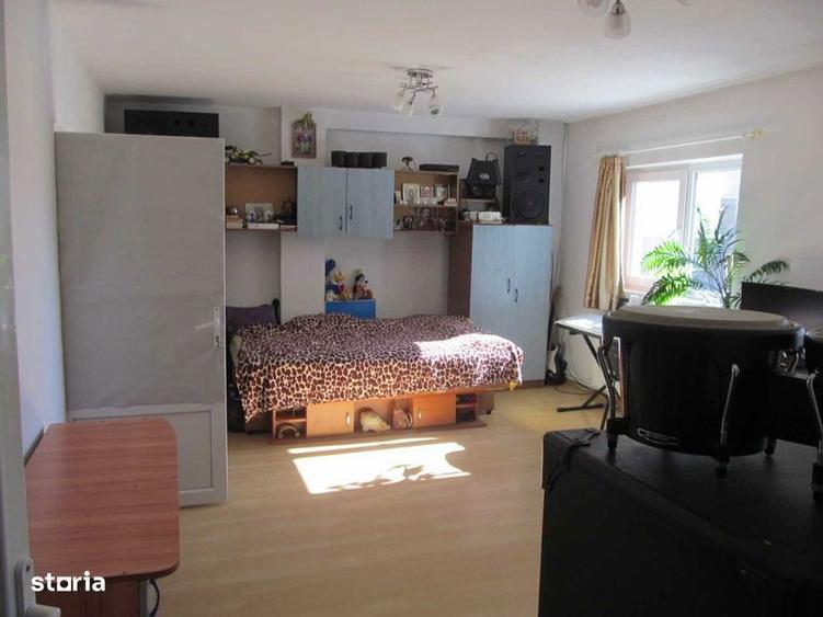 vand apartament central langa parc in pucioasa, 100 km de bucuresti - 1