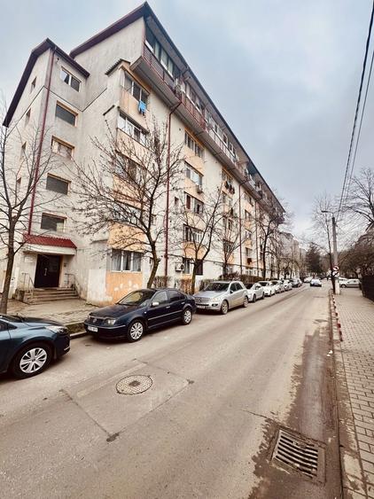 Garsoniera de Inchiriat Gara Nicolina 10 minute de Palas Mall - 5