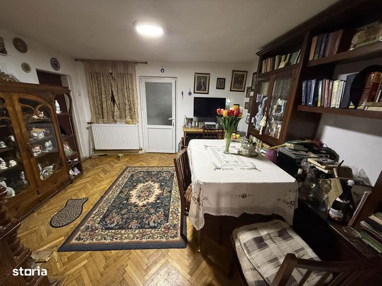 Casa corp C1 84mp + casa corp C2 51mp+garaj+ gradina si teren 889mp - 11