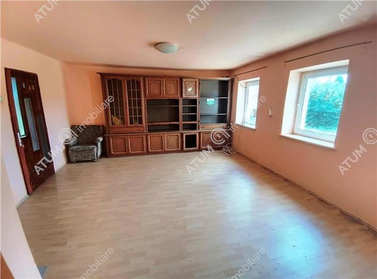 Casa cu 4 camere si 1650 mp teren la doar 30 km distanta de Sibiu - 9