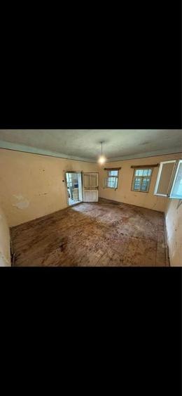 Casă cu 3 camere în Chiuzbaia