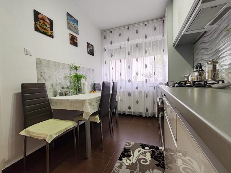 Casă individuală cu 4 camere cu Canalizare în Ghimbav