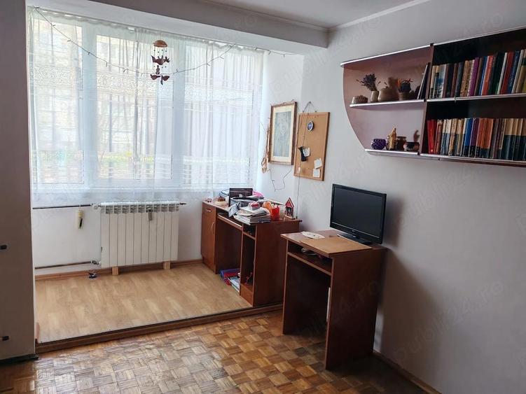 De vanzare apartament cu 2 camere, str. Splaiul Crisanei - 3